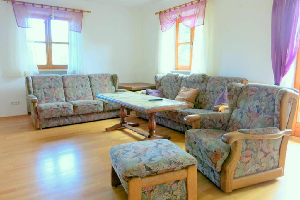 Bergmann Apartment Burgkirchen an der Alz Luaran gambar